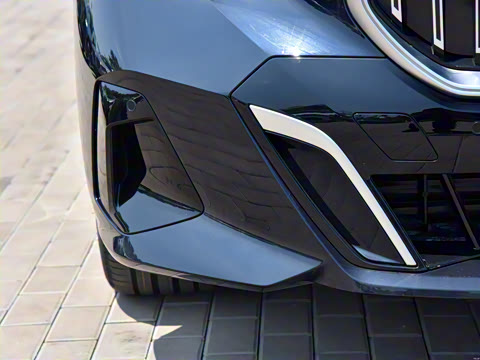 2024�� 525Li M�˶���װ