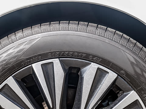 2022�� 2.0L XL-Upr ������