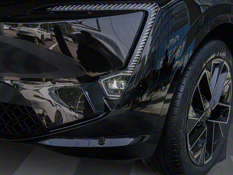 2025�� �Ŀ� Max ���̰�