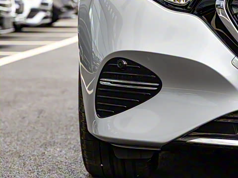 2024�� E 350 e L ���ʽ��϶����γ�