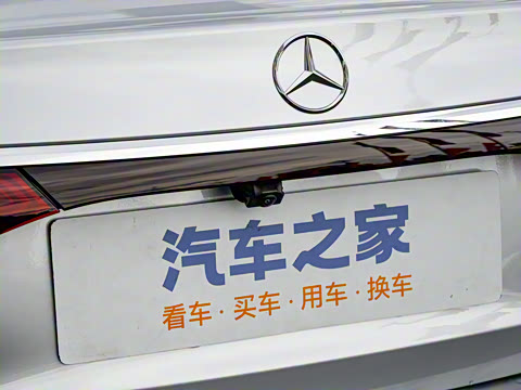 2024�� E 350 e L ���ʽ��϶����γ�