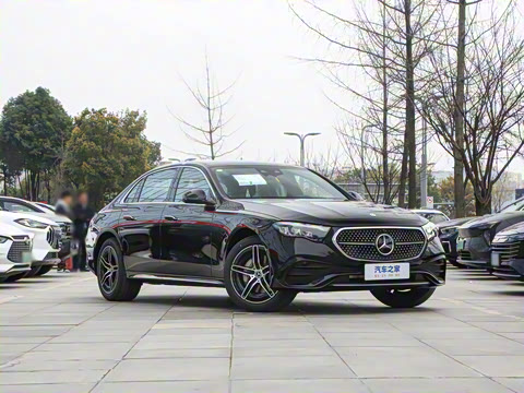 2025�� �Ŀ� E 300 L �����˶���