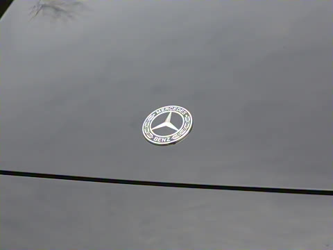 2025�� �Ŀ� E 300 L �����˶���