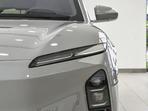 2025�� 75kWh Touring