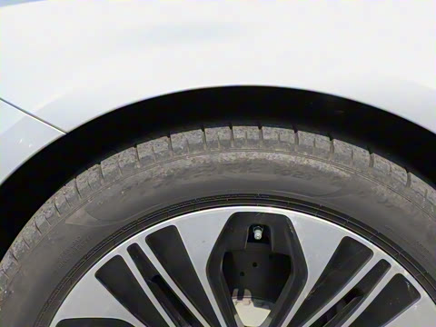 2024�� E 350 e L ���ʽ��϶����˶��γ�