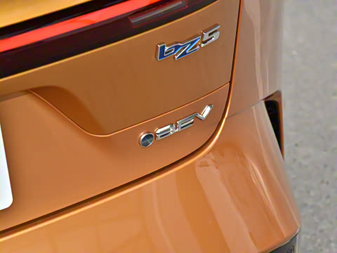 2025�� 550 PRO���а�