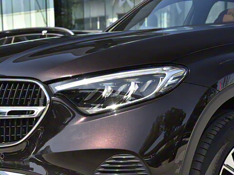 2025�� �Ŀ� GLC 260 L 4MATIC ������