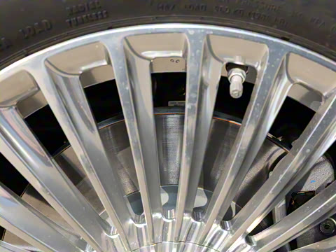 2025�� 2.0T ��άʿ������