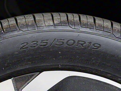 2025�� quattro 45�����ذ� 35TFSI ʱ�ж�����