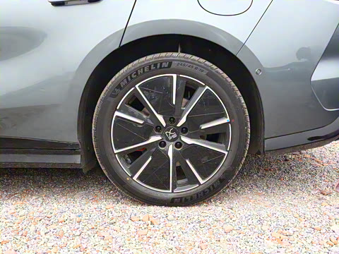 2025�� EV 701KM�����״�������