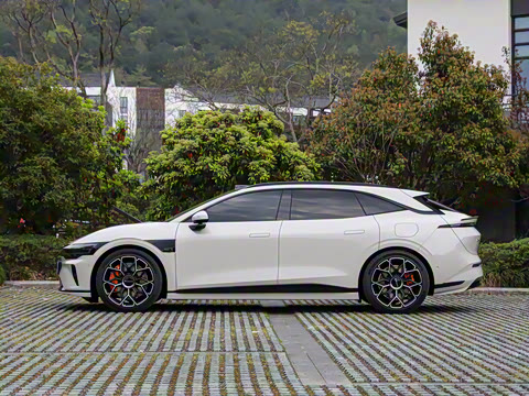 2025�� �����������Ǽݰ� 100kWh
