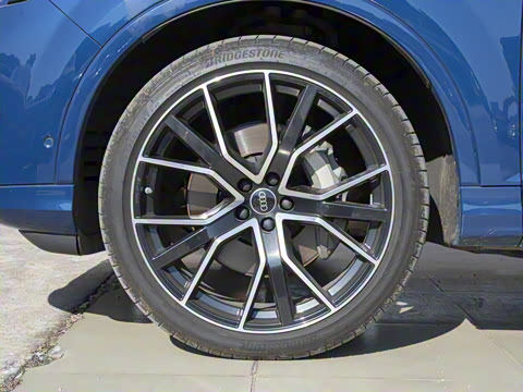 2024�� 55 TFSI quattro S line�����