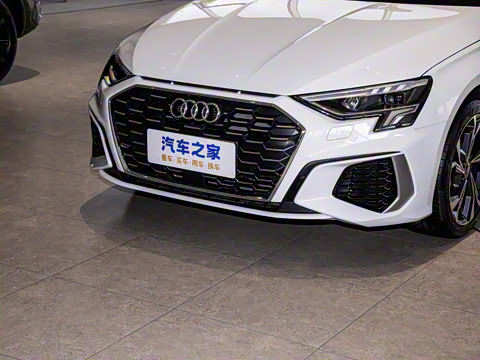 2024�� A3L Limousine 35 TFSI �����˶���