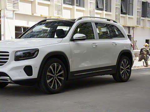 2025�� GLB 220 ʱ����