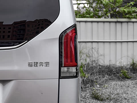 2024�� V 300 L ����������