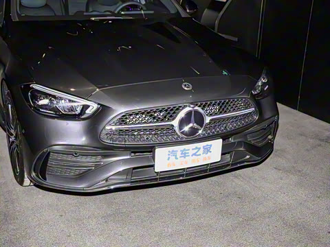 2024�� �Ŀ��� C 260 L �˶���