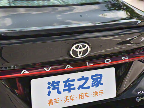 2024�� ˫�� 2.5L XLE����