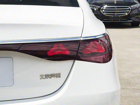 2024�� �Ŀ� E 300 L ʱ����