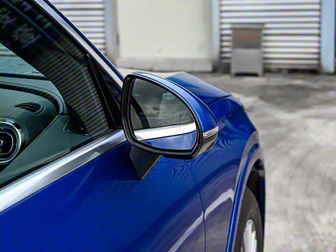 2025�� GLC 300 L 4MATIC ������ 7��