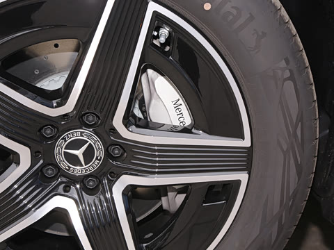 2025�� �Ŀ� GLC 260 4MATIC ����SUV