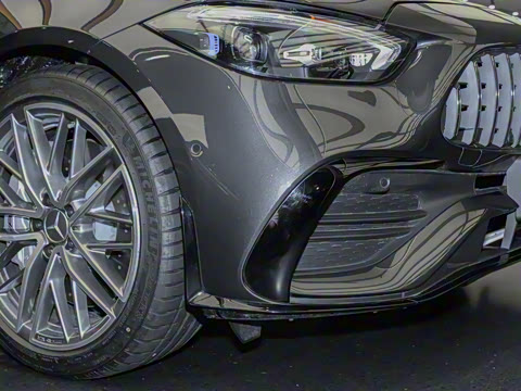 2025�� AMG C 43 4MATIC