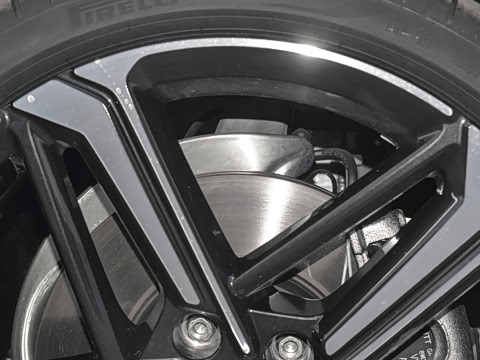 2025�� 200���������� 40 TFSI ����������