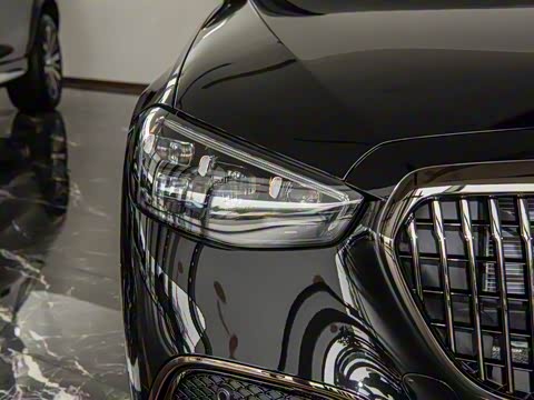 2025�� �Ŀ� S 680 4MATIC ��ҹ��