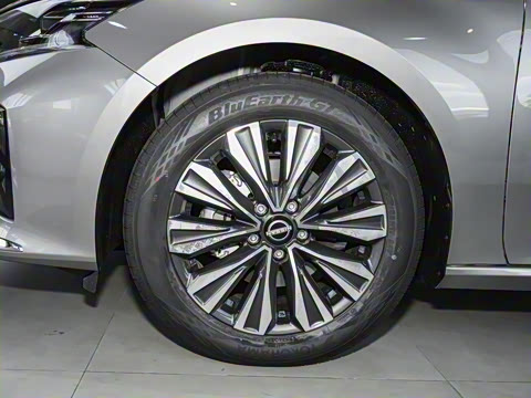 2022�� 2.0L XL-TLS ������