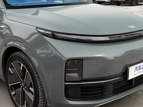 2025�� Ultra ���ܻ��°�