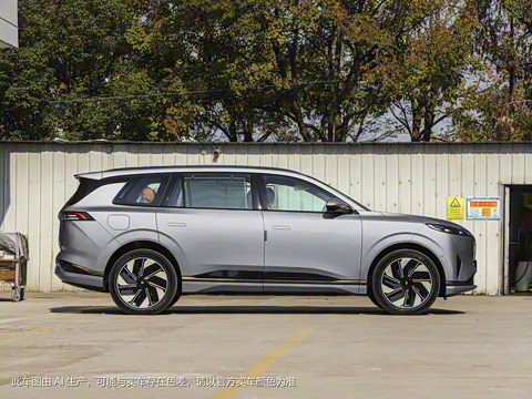 2025�� 636Max����� 5��