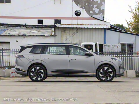 2025�� 636Ultra����� 5��