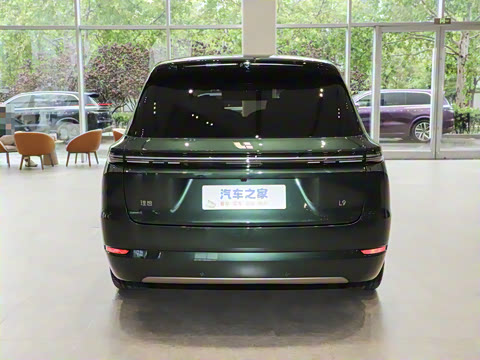 2025�� Ultra ���ܻ��°�