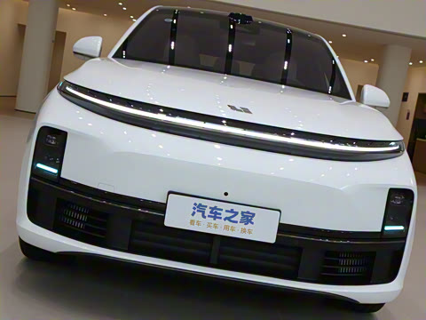 2025�� Ultra ���ܻ��°�