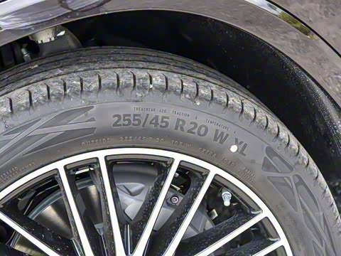 2025�� �Ŀ� GLC 300 L 4MATIC ������ 5��