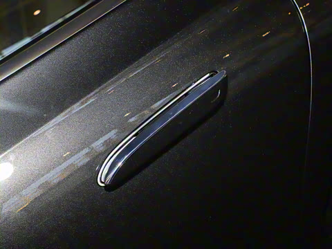 2025�� E 300 L ʱ����