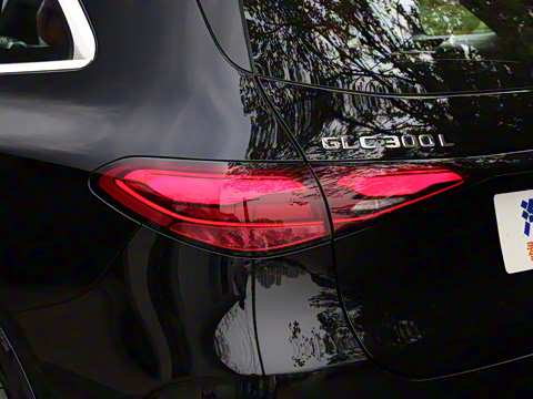 2025�� GLC 300 L 4MATIC ������ 5��