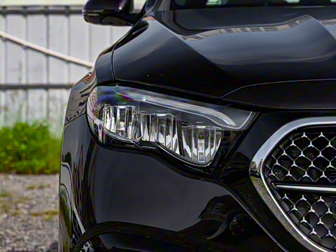 2025�� �Ŀ� E 260 L �˶���