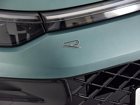 2025�� ̽��L 380TSI ��������