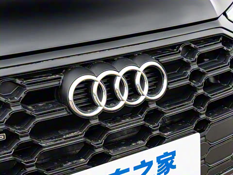 2025�� 40 TFSI ����������