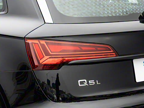 2025�� 40 TFSI ����������