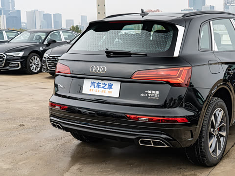 2025�� 40 TFSI ����������