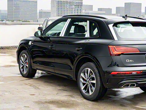 2025�� 40 TFSI ����������