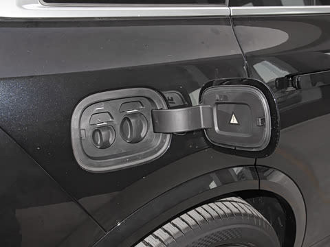 2025�� Ultra ���ܻ��°�