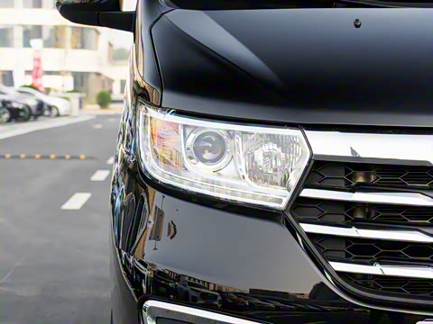 2025�� PLUS 2.0L ������