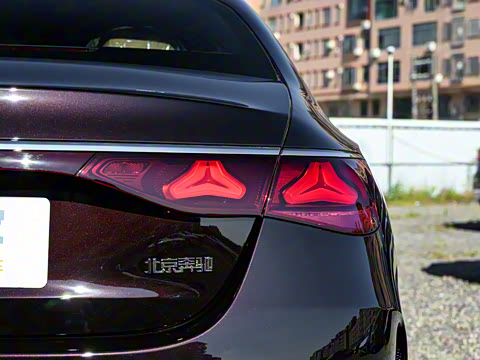 2025�� E 260 L �˶���