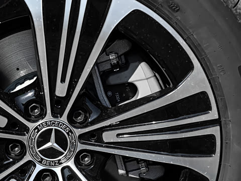 2025�� E 260 L �˶���