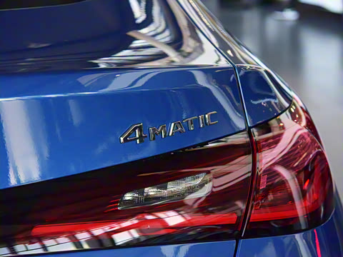 2025�� GLC 260 4MATIC ����SUV