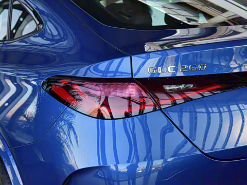 2025�� GLC 260 4MATIC ����SUV