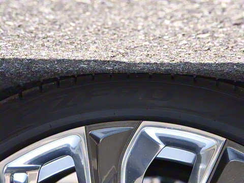 2026�� 4.0T V8 Mulliner