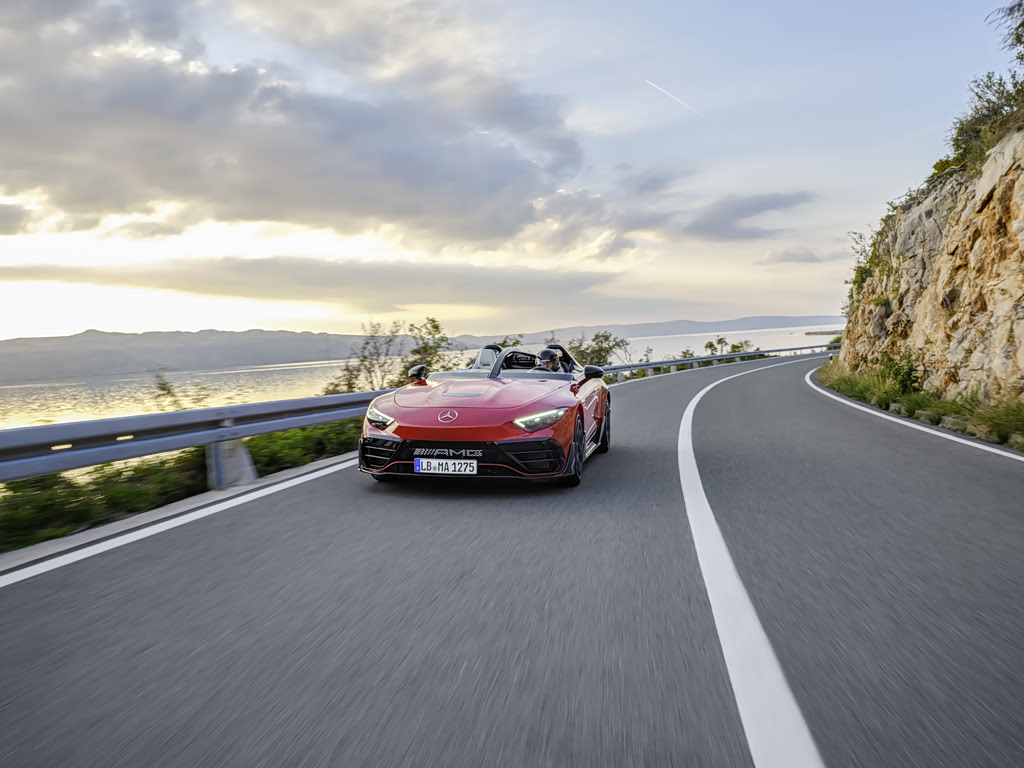 Mercedes-Benz AMG PureSpeed, Спидстер: фото поколения